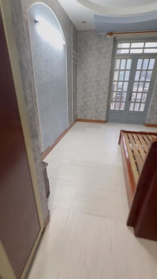 Vị trí vàng Hoàng Văn Thụ, giá chỉ 4,95 tỷ - Sở hữu ngay!